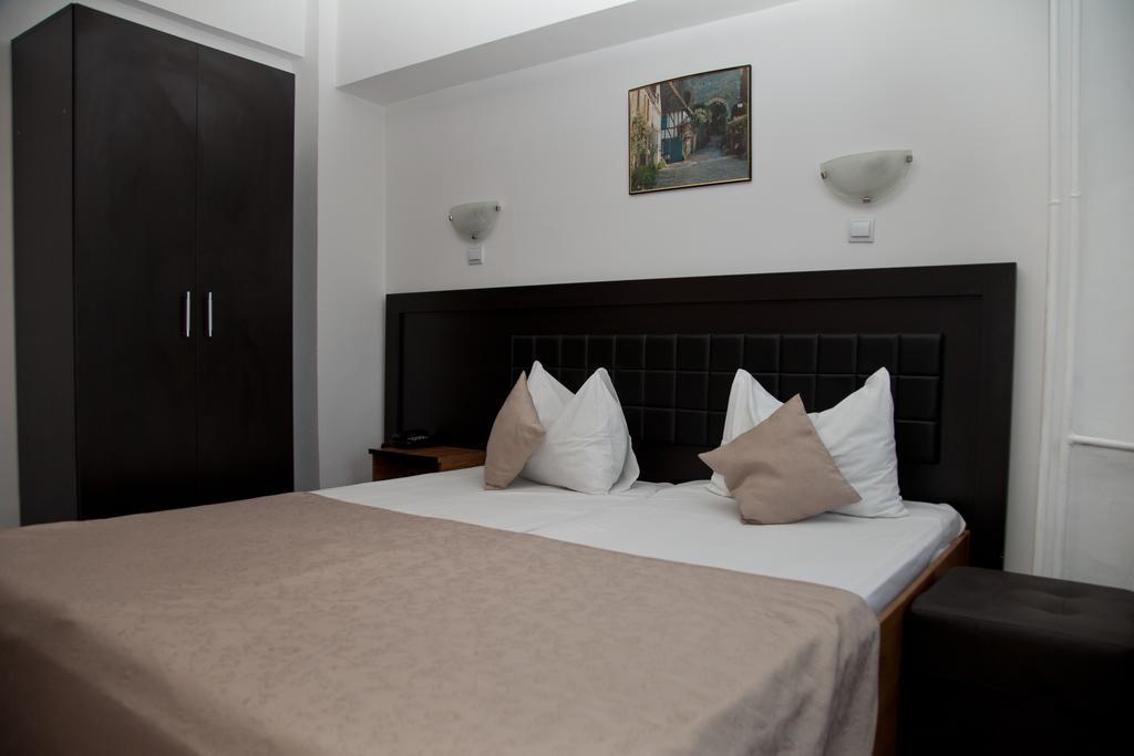 Hotel Metropol Питешти Номер фото
