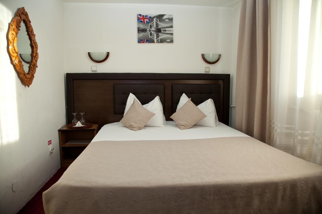 Hotel Metropol Питешти Экстерьер фото