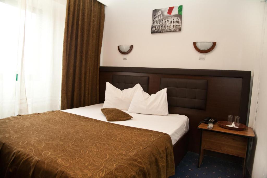 Hotel Metropol Питешти Экстерьер фото